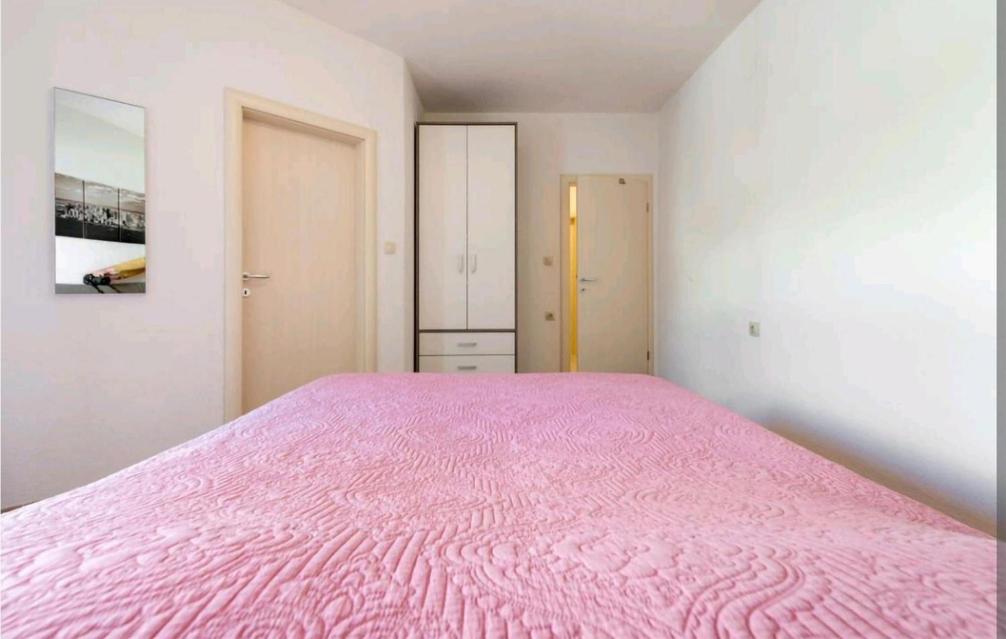 Amazing Apartment In Selca With Wifi Bagian luar foto